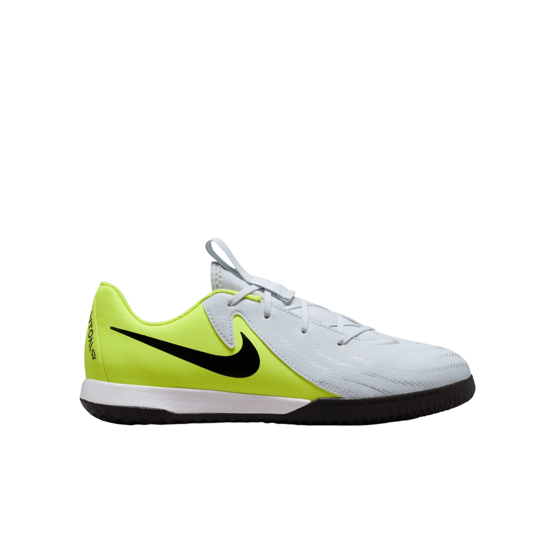 Nike indoor soccer shoes 2019 best sale