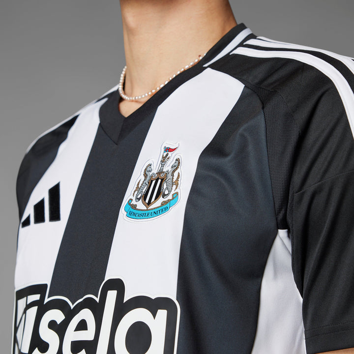 Newcastle United ユニフォーム IX3165_4_APPAREL_OnModel_Stand