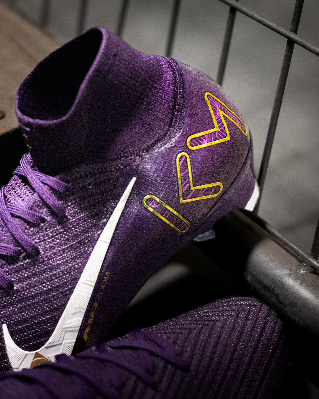 超美品　MercurialSuperFlyCR7 BornLeader ﾅｲｷ ｼﾞｭﾆｱ ｽｰﾊﾟｰﾌﾗｲ 7 ｱｶﾃﾞ／サッカーショップKAMO