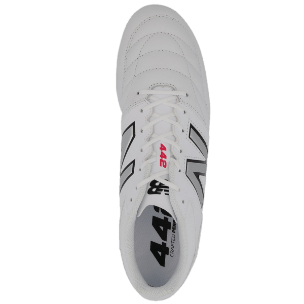 New balance sales 2e football boots